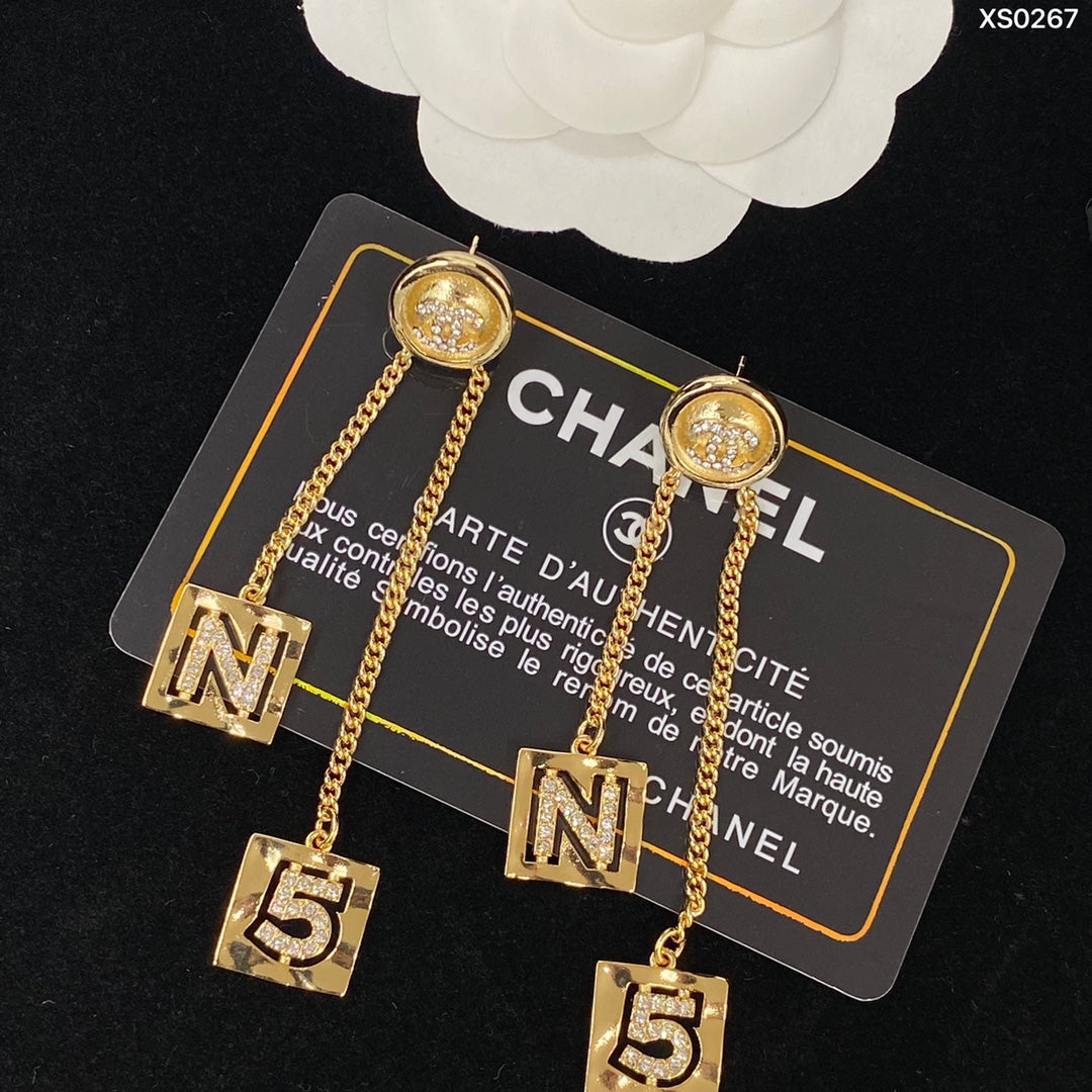 1YC393EDE Stylish Earrings