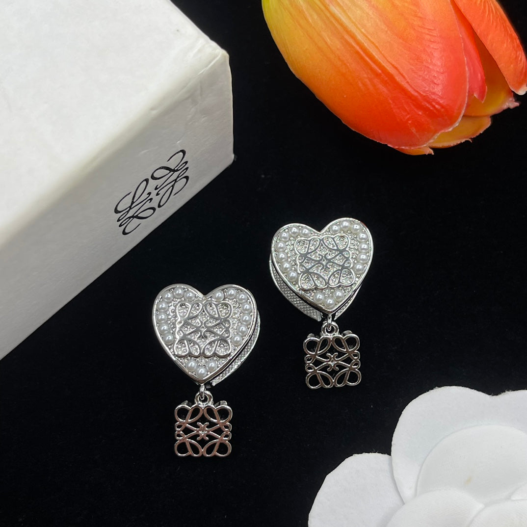 14A1002EDE Stylish Earrings