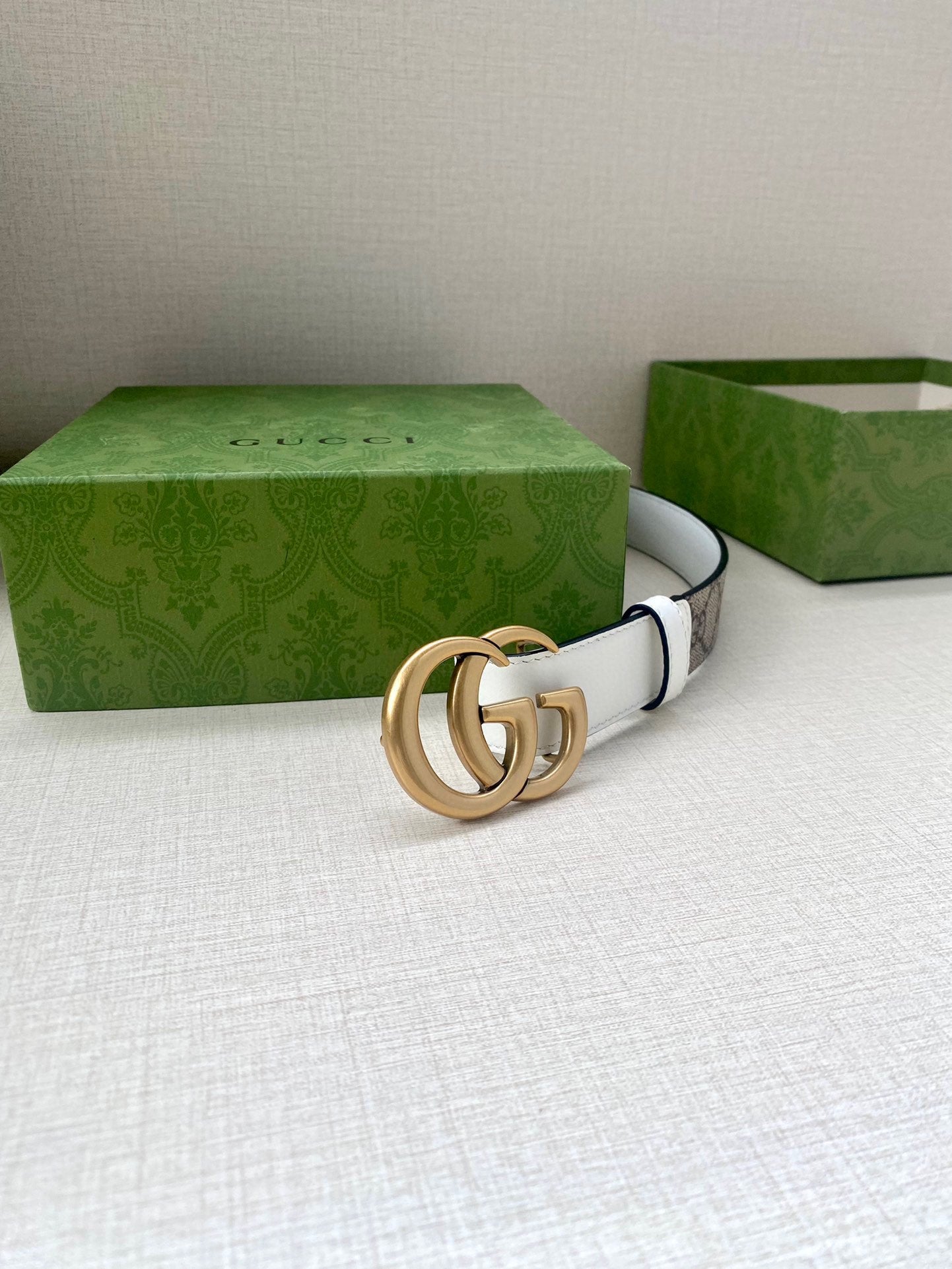 1WB152PDE Stylish  High quality belt With full package