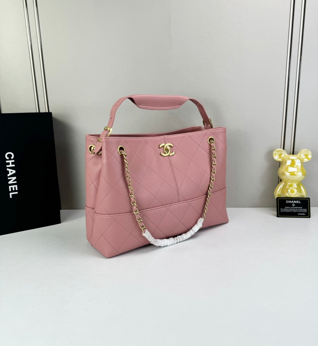 15RC64BDE Stylish leather bag