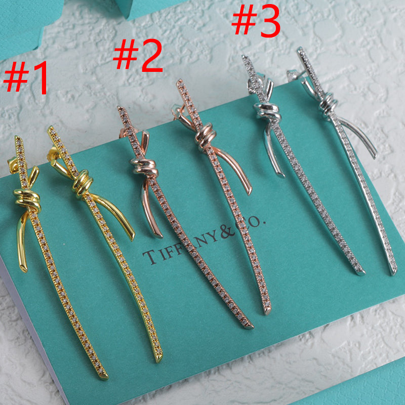 14T295EDE Stylish Earrings