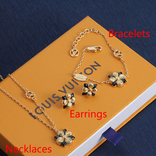 1YC330XDE Stylish  Earrings Bracelets Necklaces