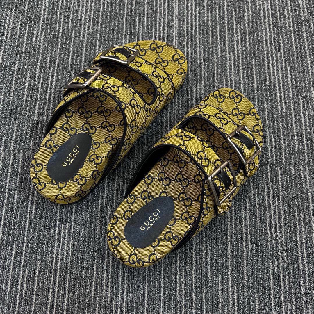 54B123ZDE Stylish slippers