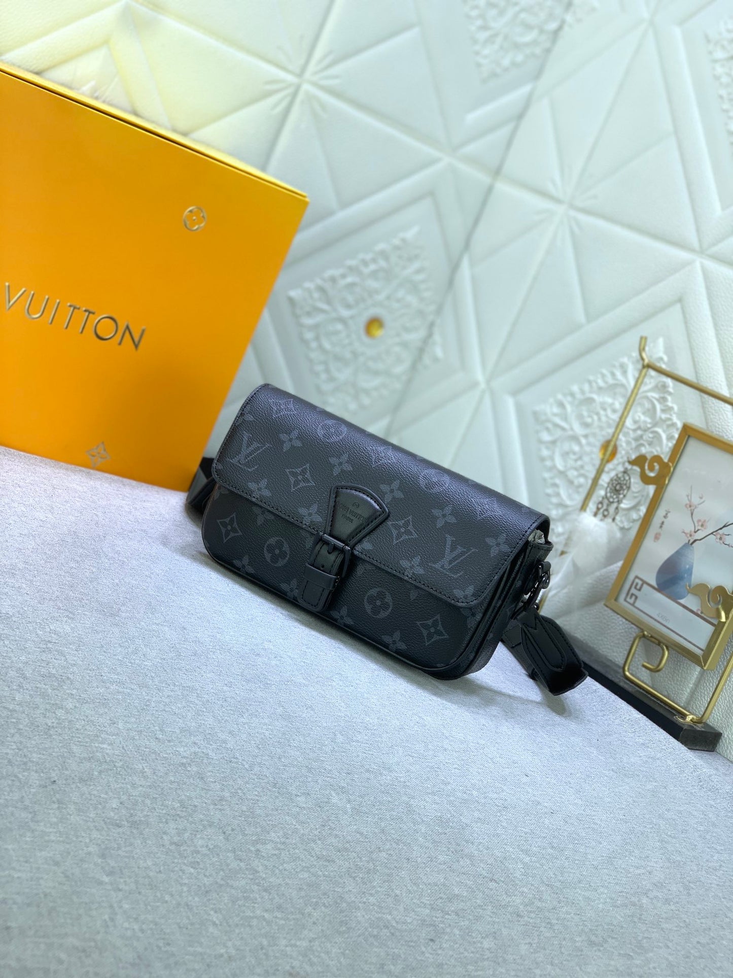 2XE465BDE Stylish leather bag