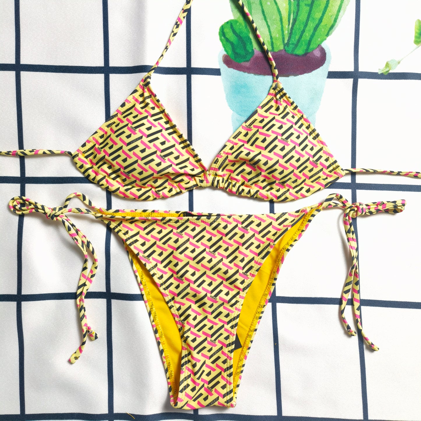 14V58YDE Stylish Bikini swimsuit