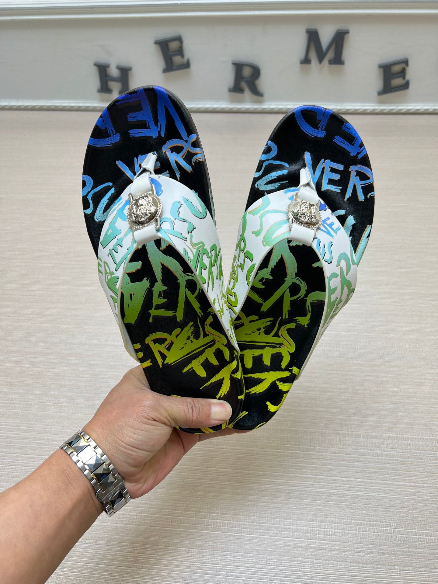 54V96ZDE Stylish  slippers