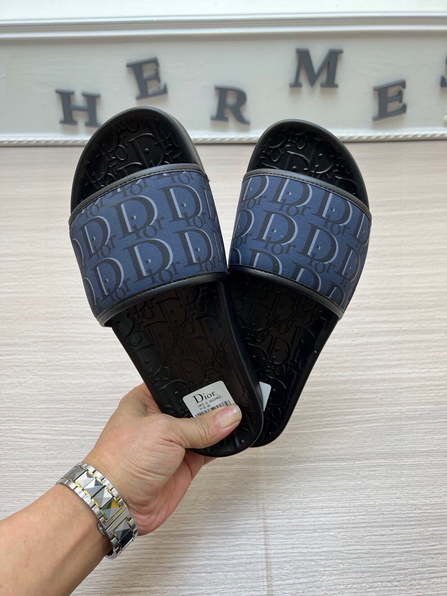 5LD214ZDE Stylish Slippers