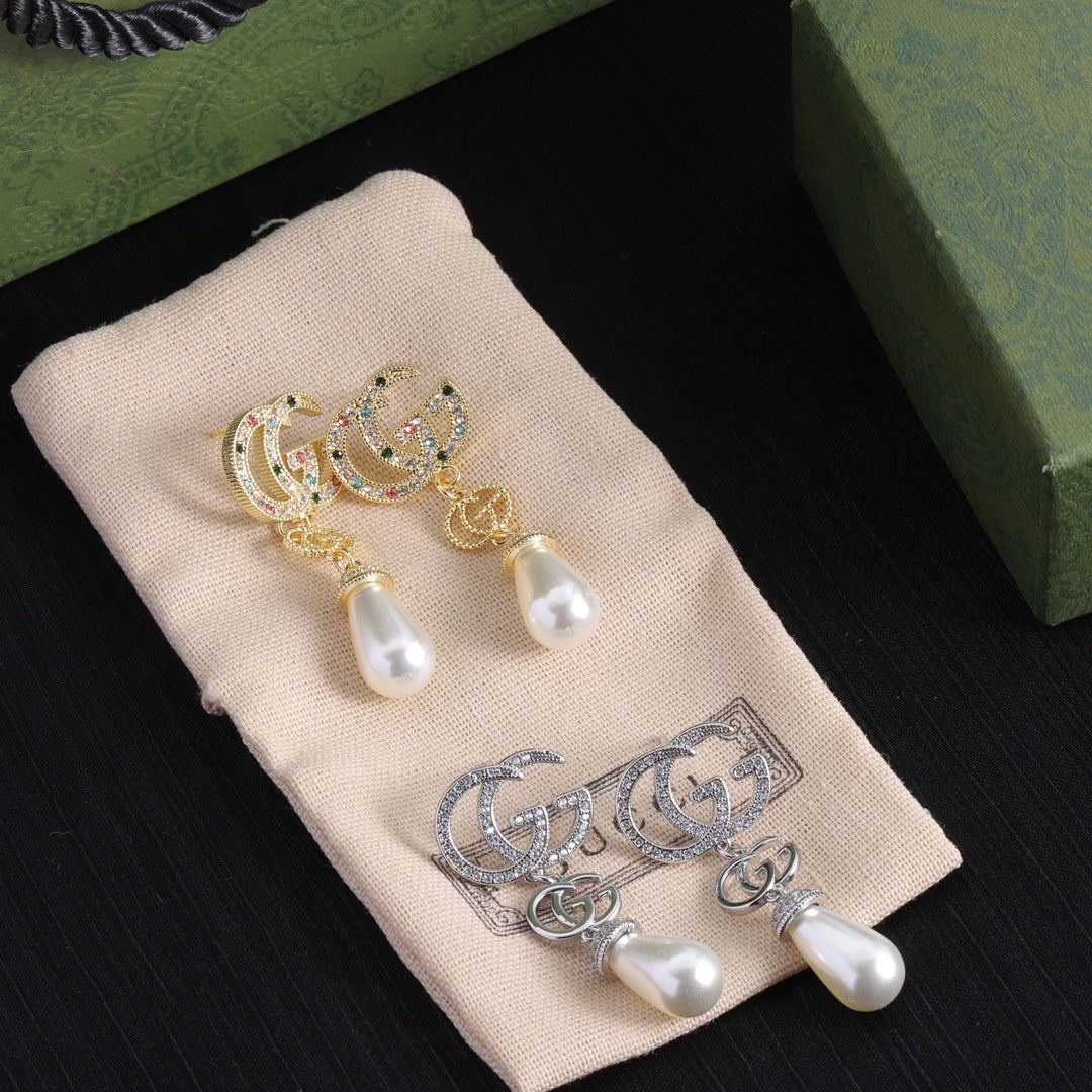 1YB59EDE Stylish Earrings