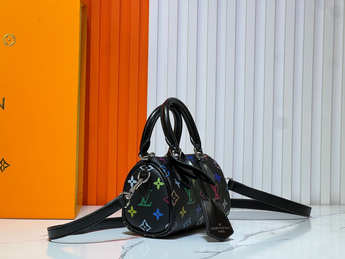 1WE99BDE Stylish leather bag