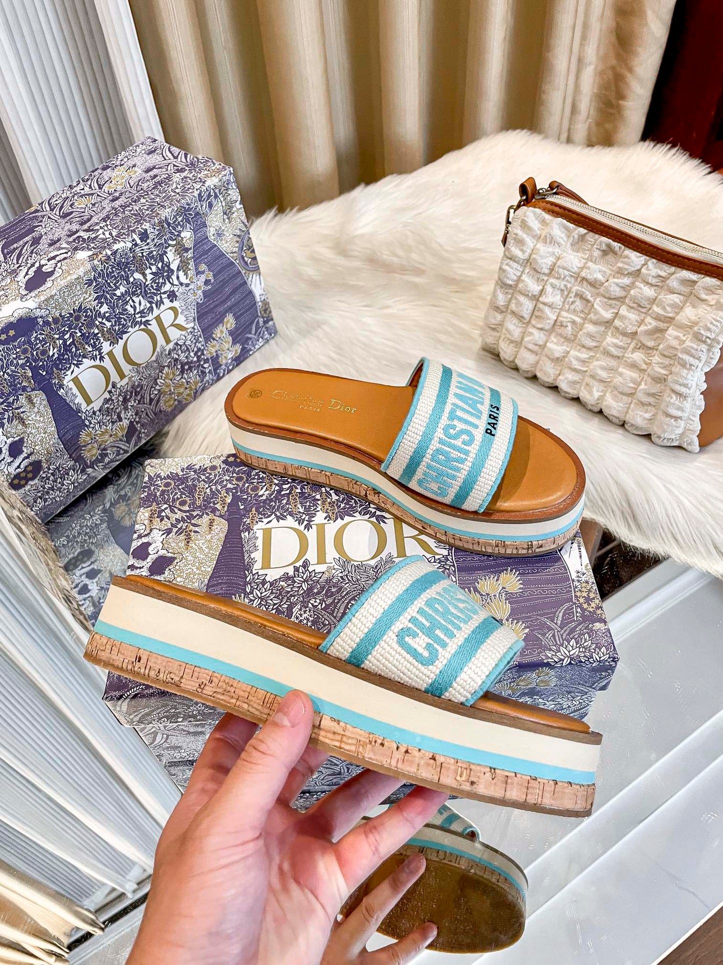 1LD22ZDE Stylish slippers