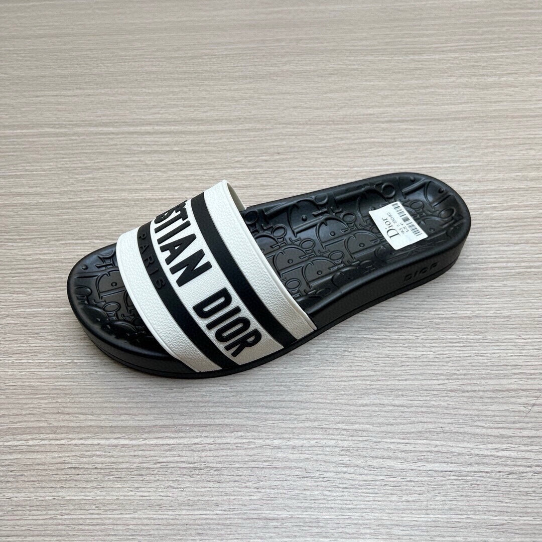 5LD212ZDE Stylish Slippers