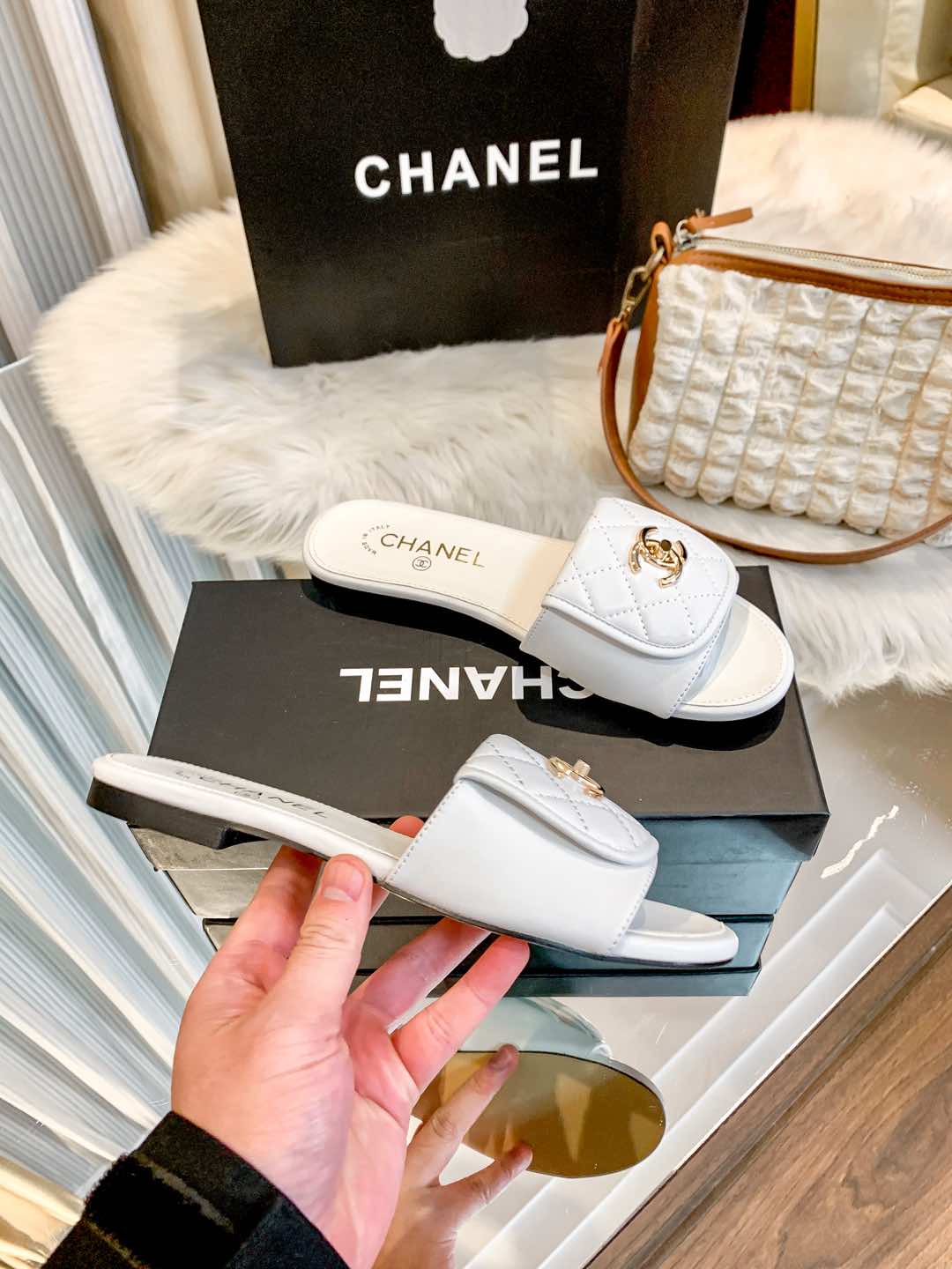 1ZC229ZDE Stylish Slippers