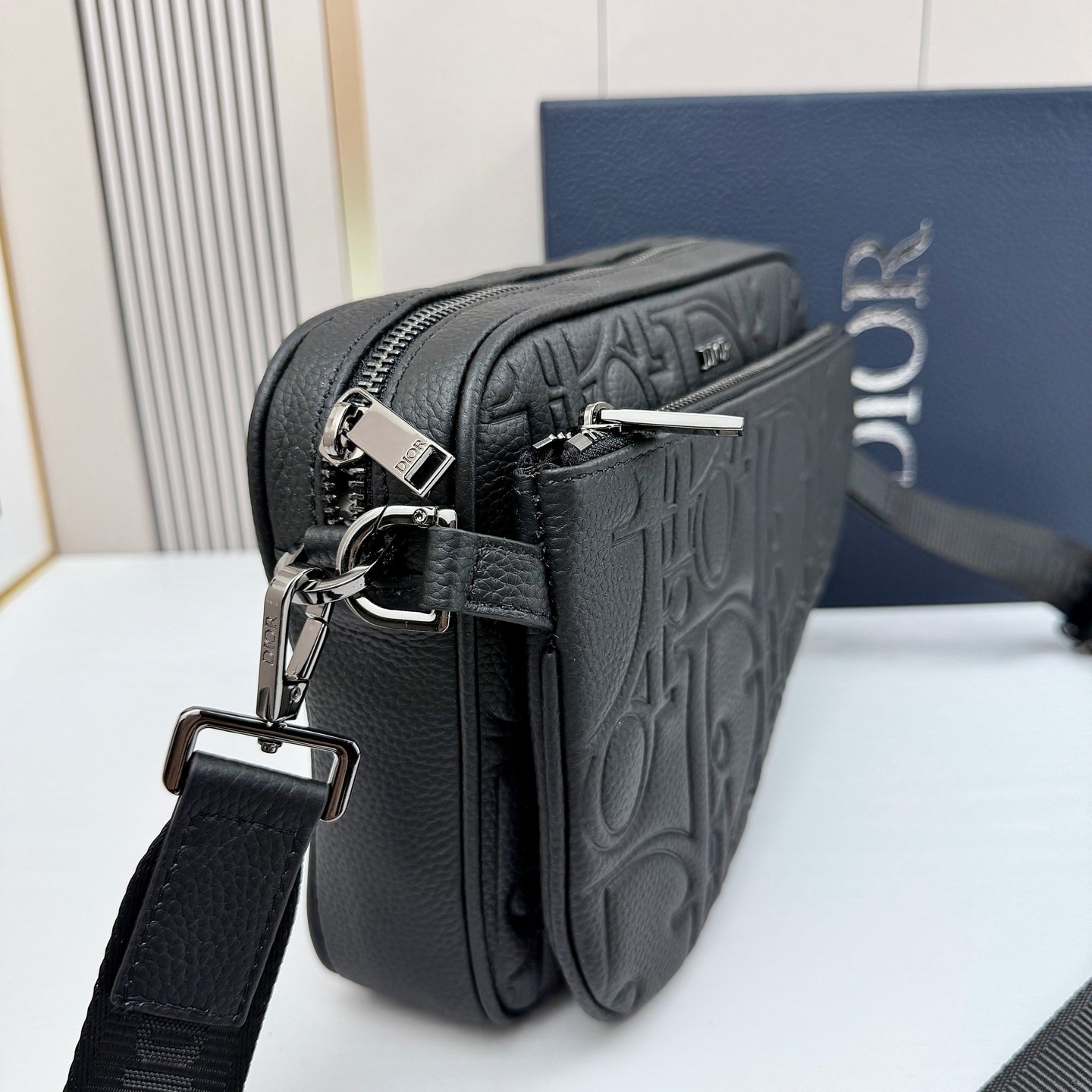 15RD66BDE Stylish bag