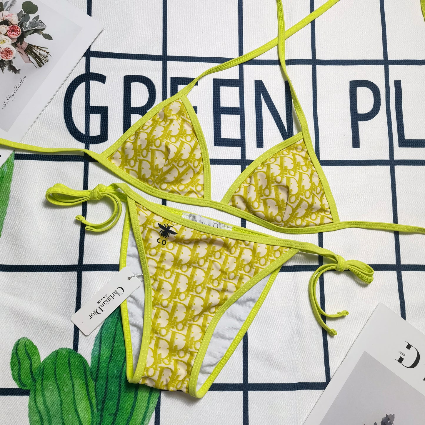 14D61YDE Stylish Bikini swimsuit
