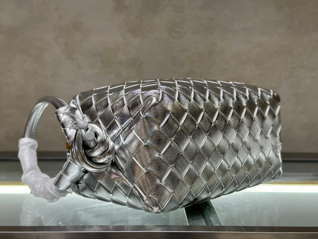 1XA84BDE Stylish leather bag