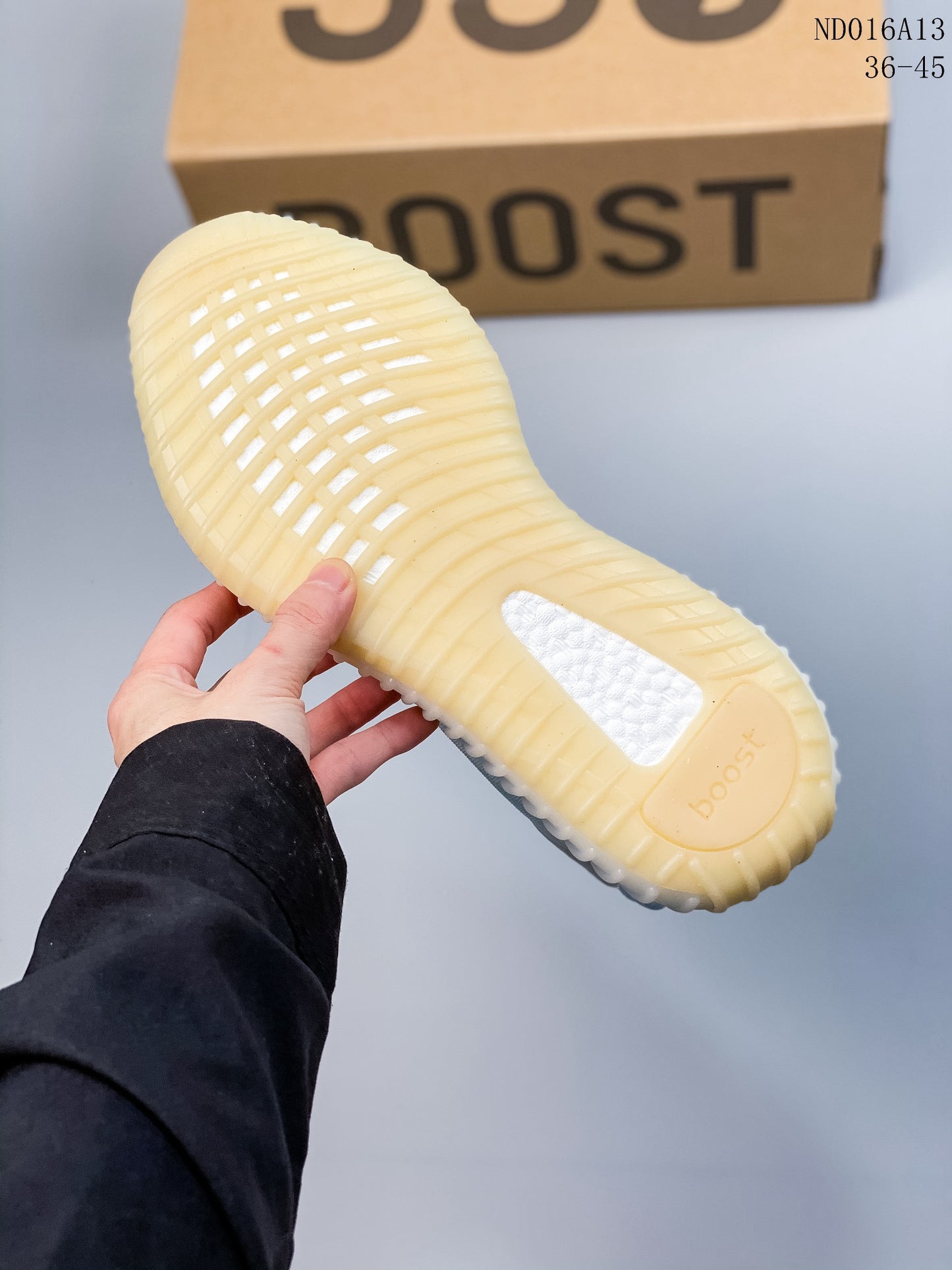 4YA86ZDE Stylish Sneakers (No Box, August-October Big Sale)