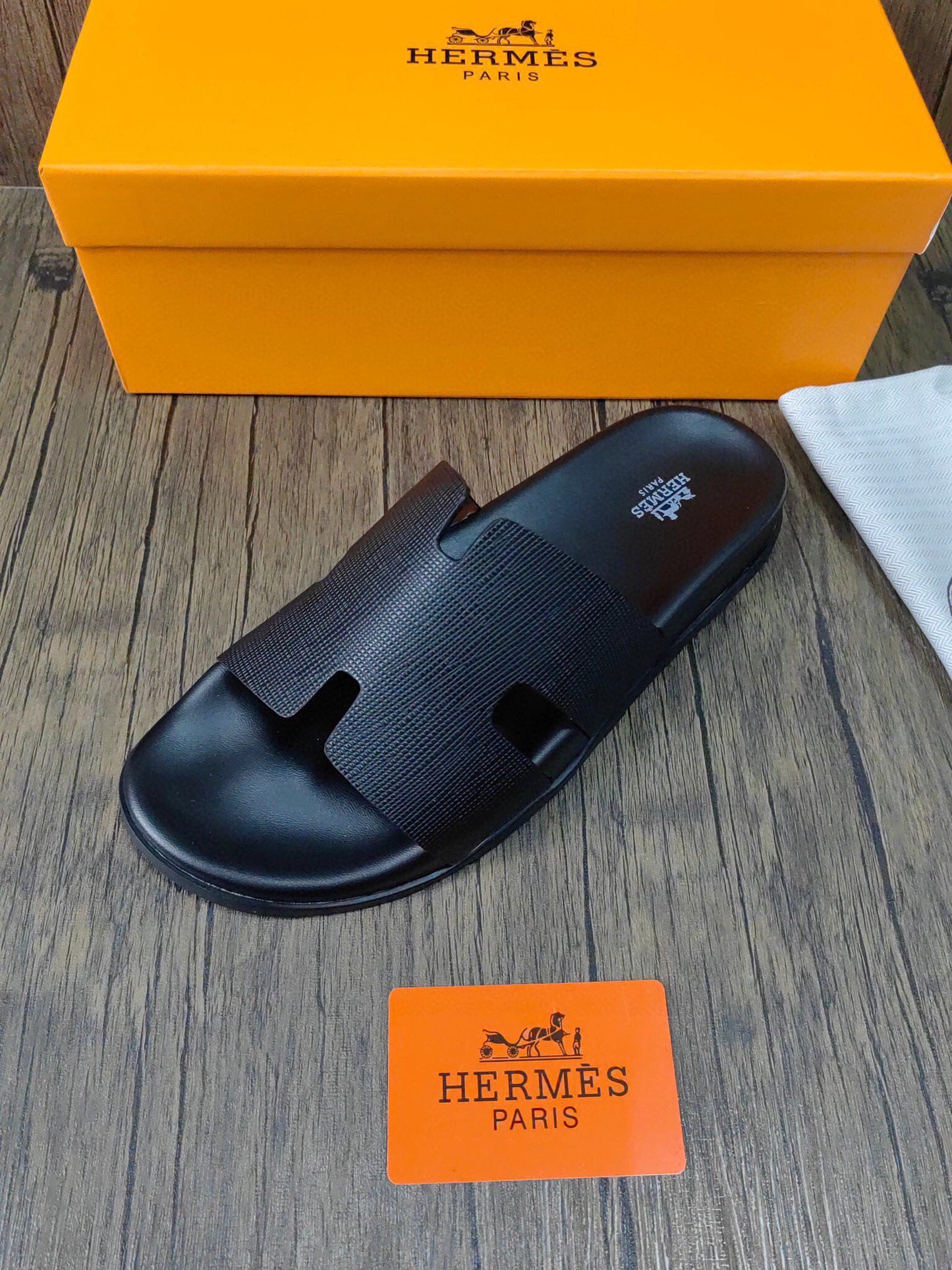 5YH60ZDE Stylish Slippers