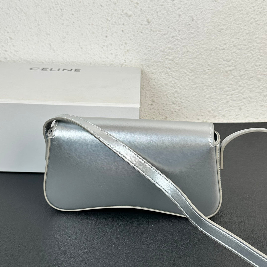 1XE271BDE Stylish leather bag 