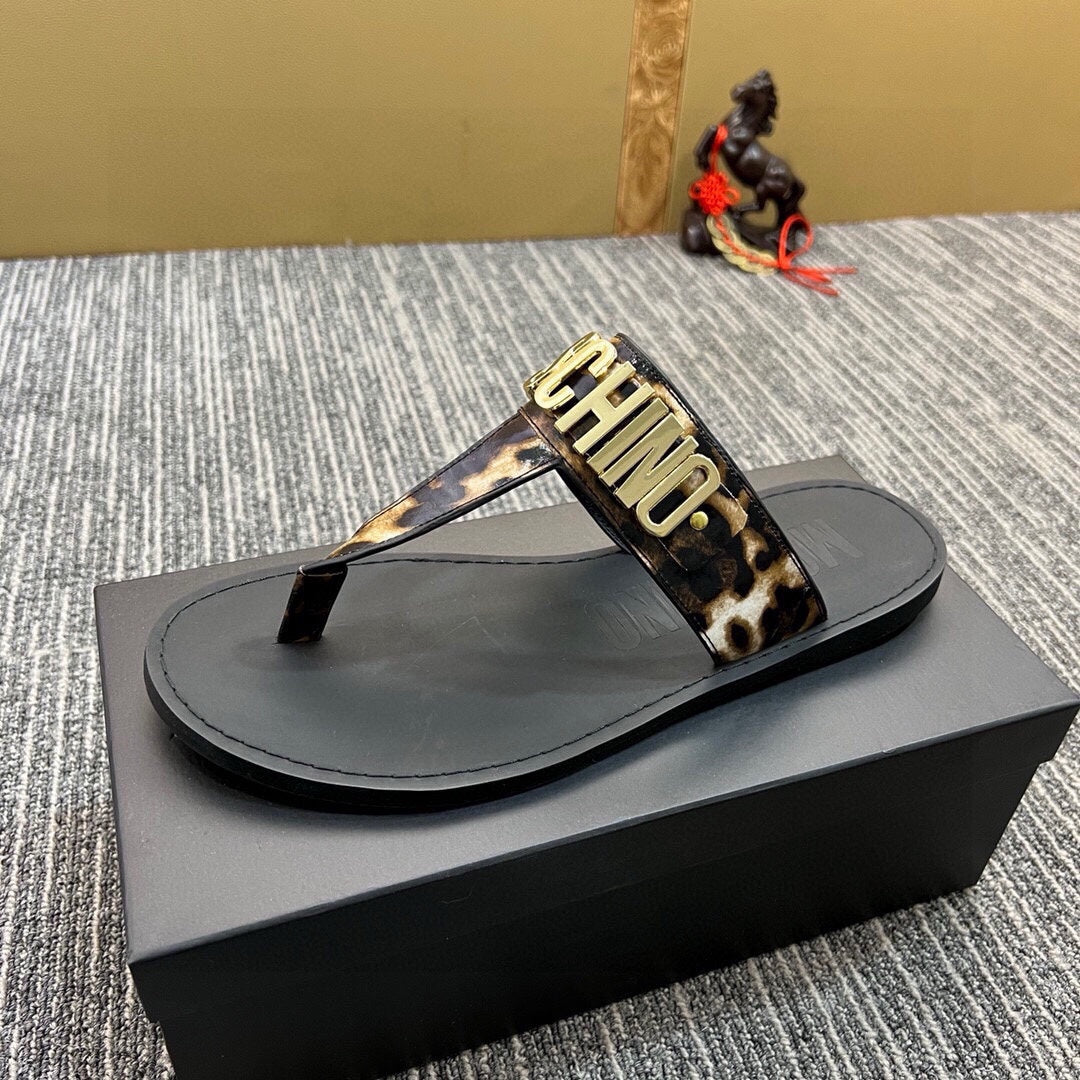 54A118ZDE Stylish slippers