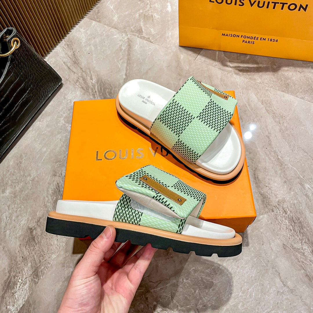 14E211ZDE Stylish Slippers