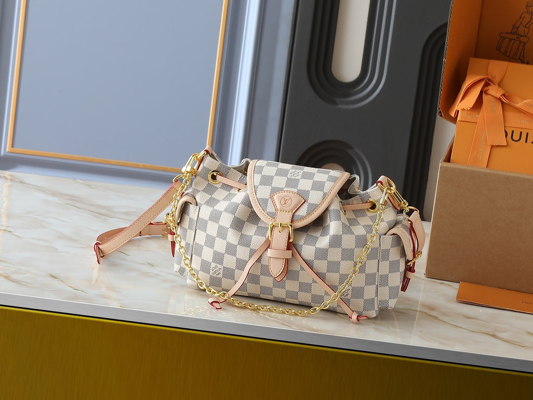 15RE18BDE Stylish leather bag