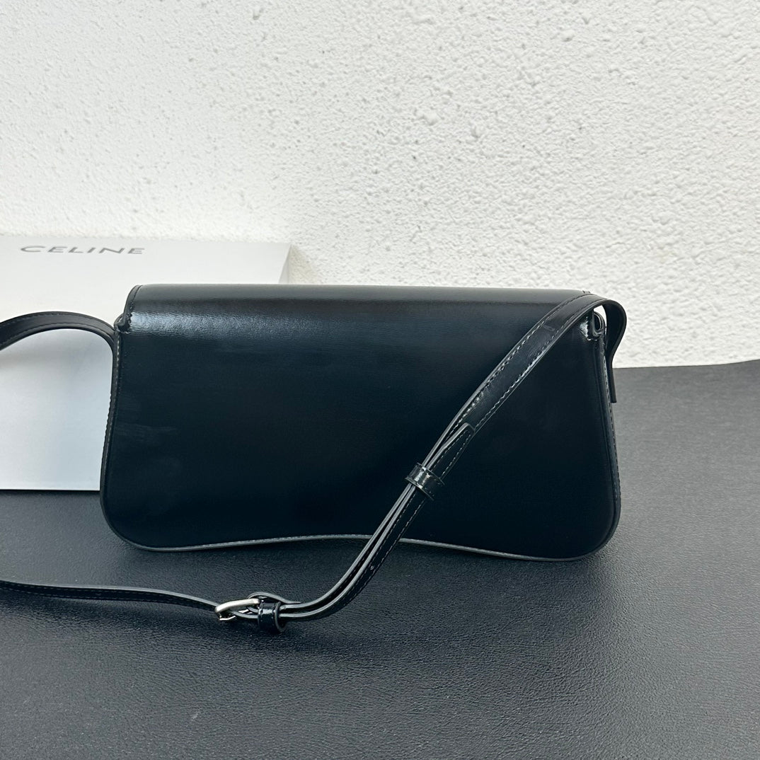 1XE271BDE Stylish leather bag 