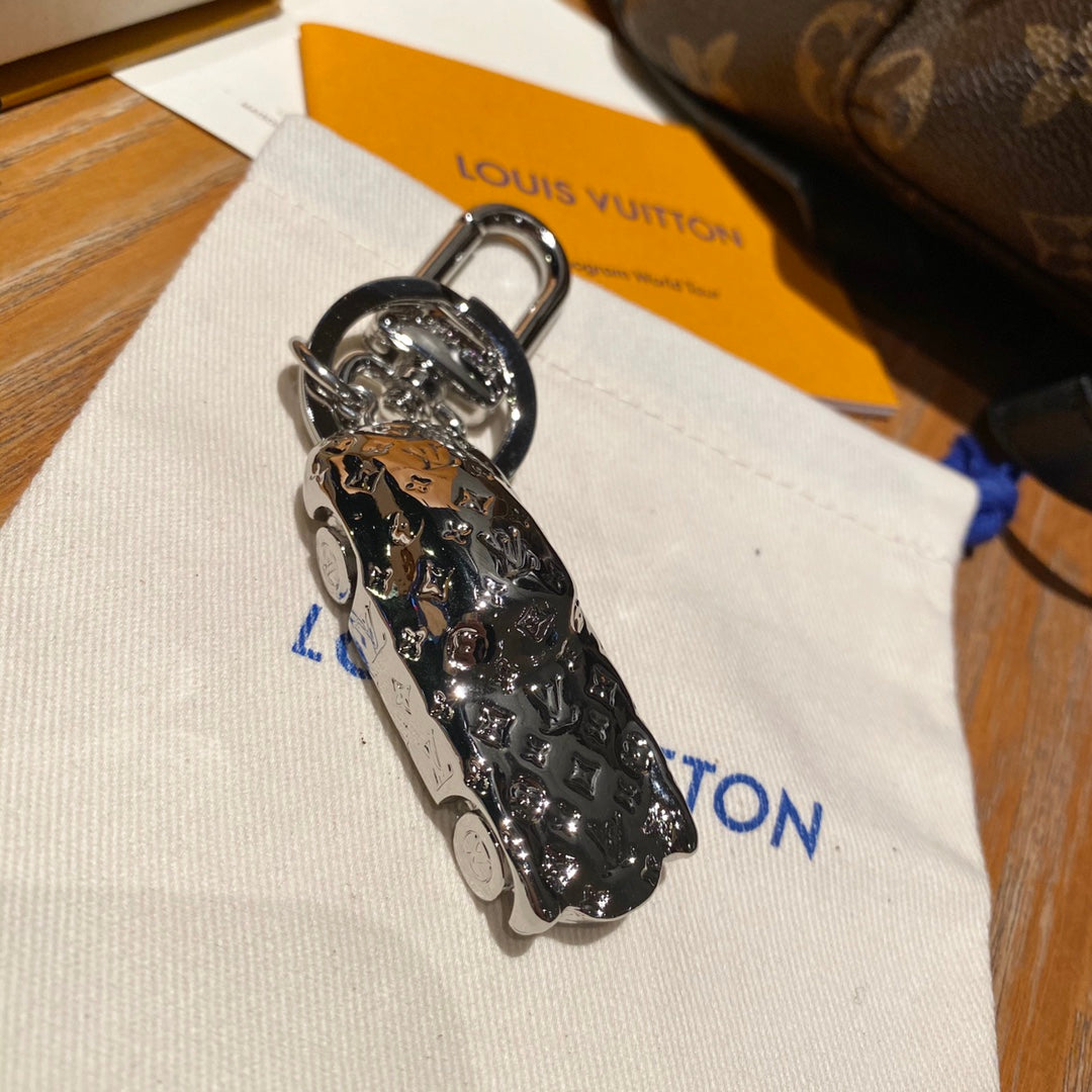 1E19ADE Stylish  Keychains