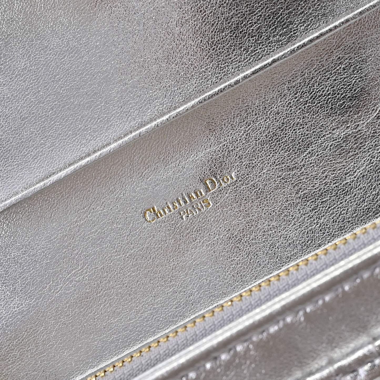 15RD89BDE Stylish leather bag