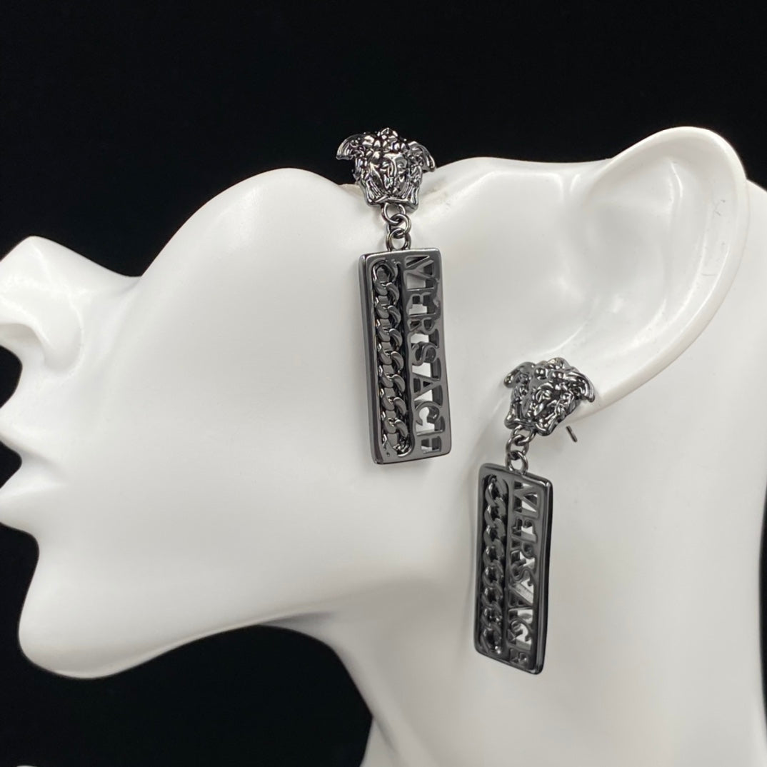 175RV100XDE Stylish Necklace