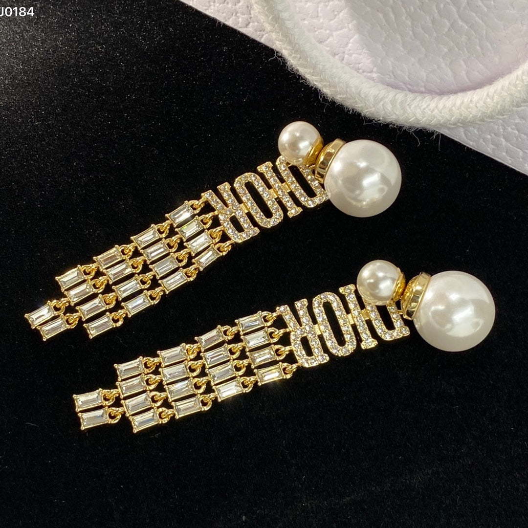1YD214EDE Stylish Earrings