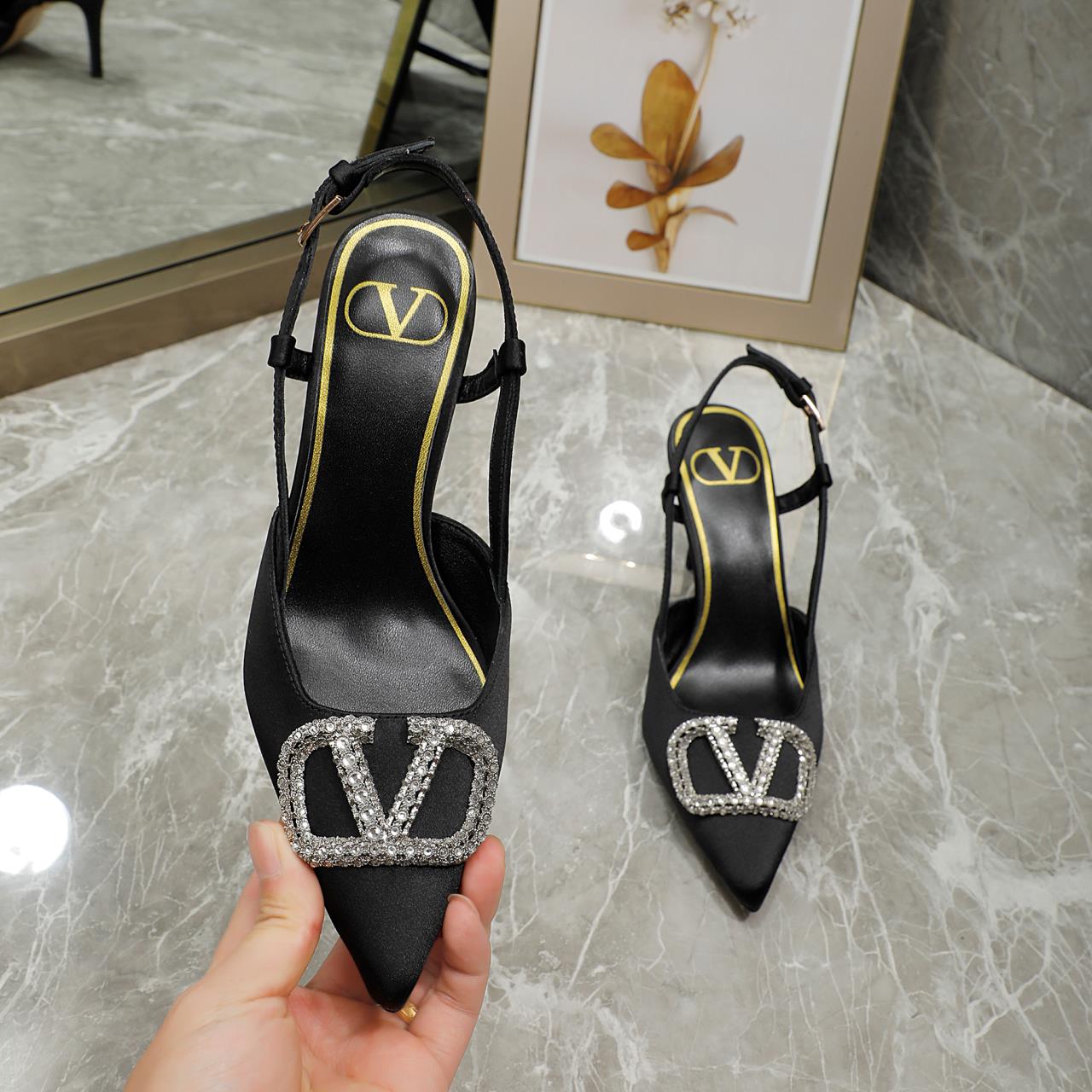 245RVL16ZDE Stylish leather  High heels