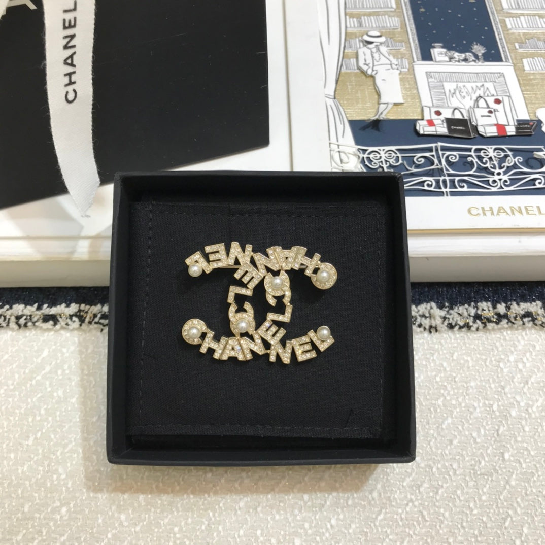 14C382XDE Stylish Brooch
