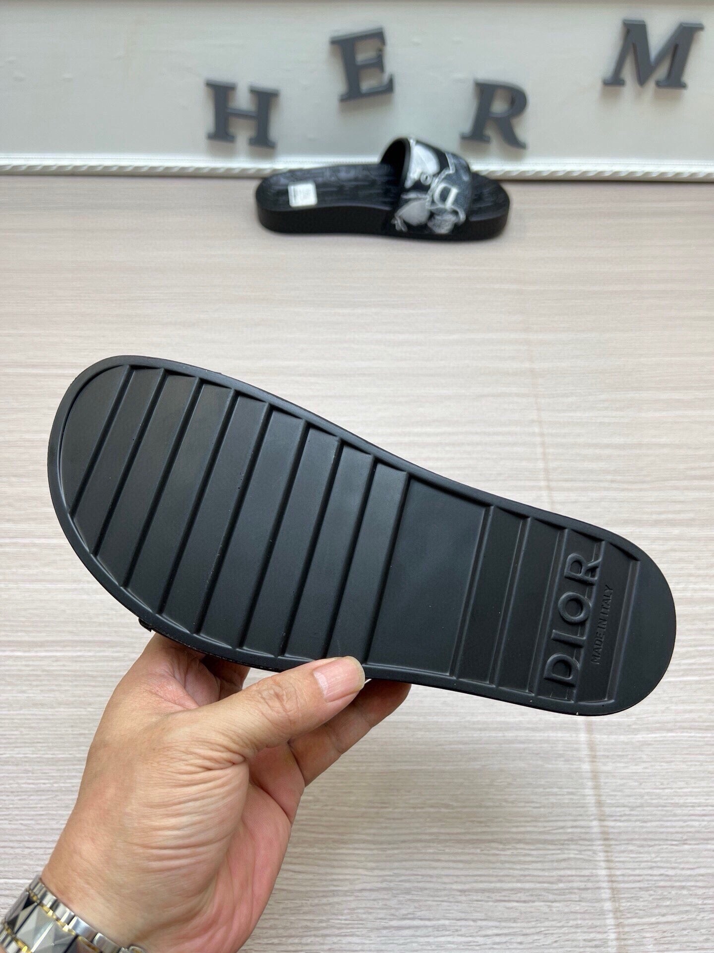 5LD214ZDE Stylish Slippers