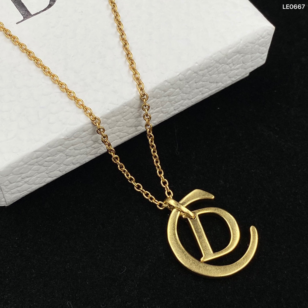 175RD22XDE Stylish  Necklaces