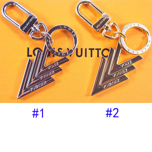 14E89ADE Stylish key closure