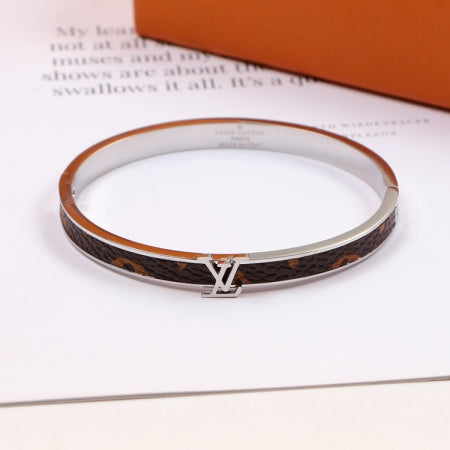 BE44KDE Stylish Bracelets