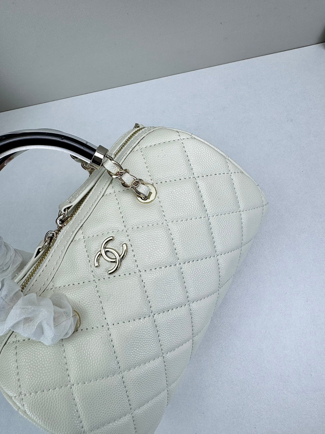 15RC55BDE Stylish leather bag