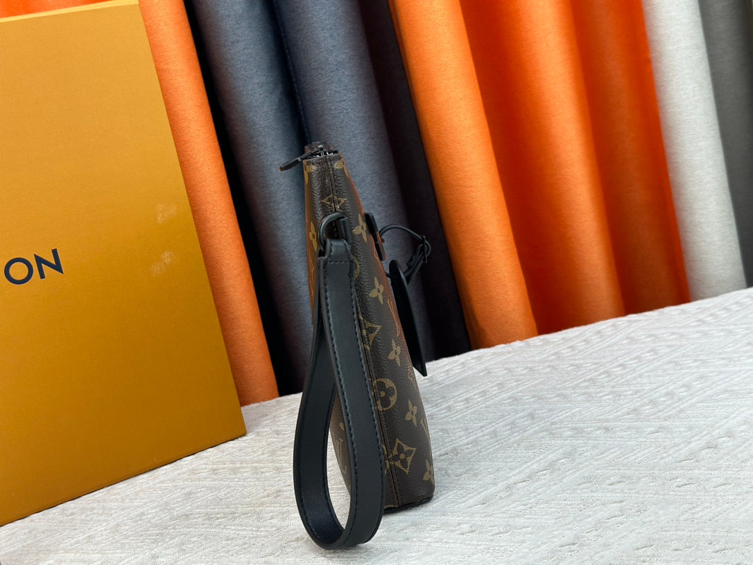 1XE398BDE Stylish leather bag