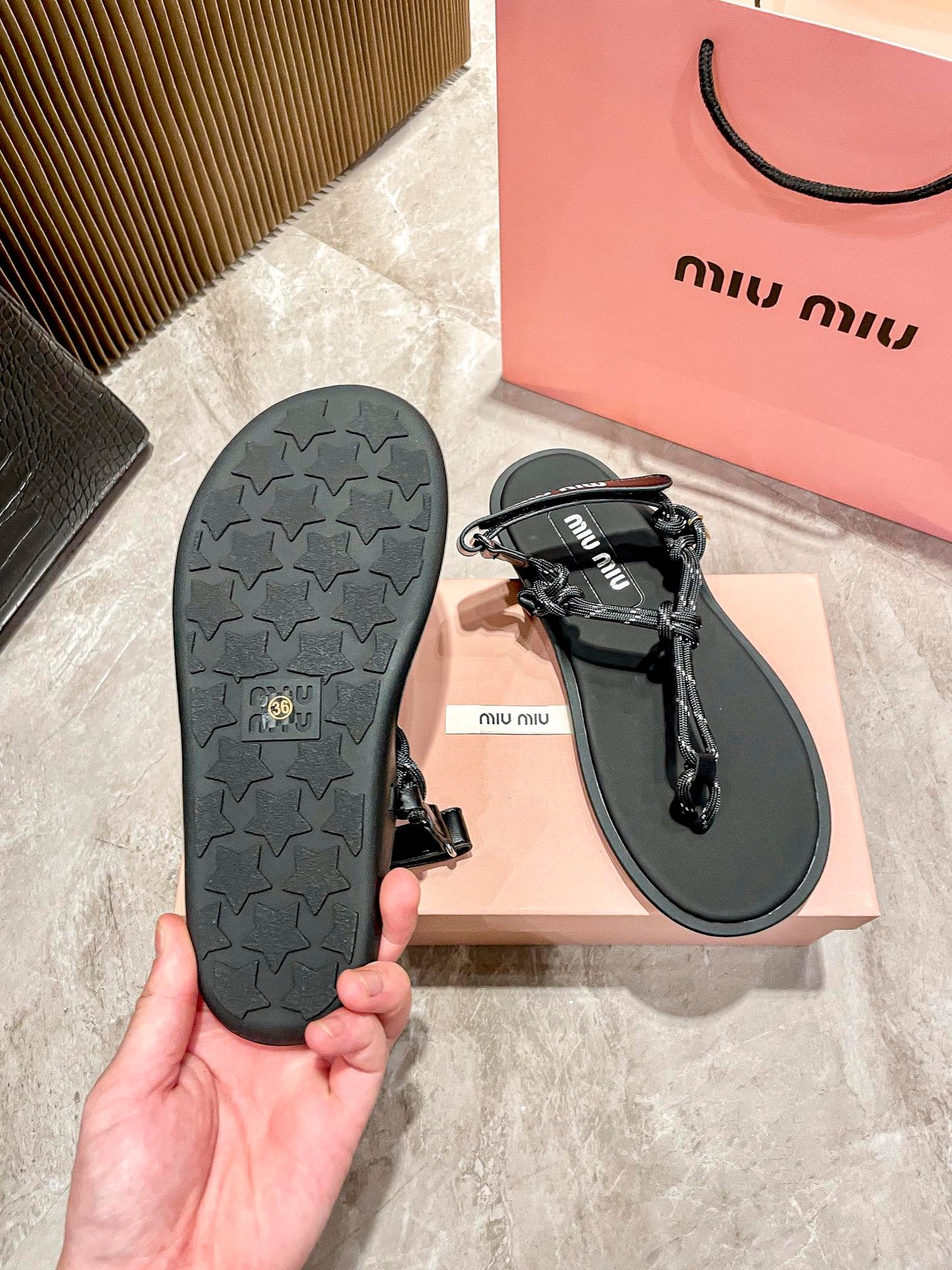 14A170ZDE Stylish sandals