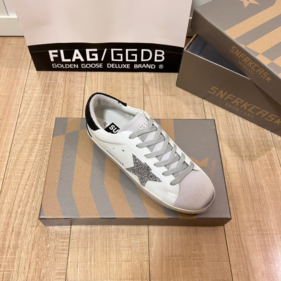 14GE111ZDE Stylish shoes