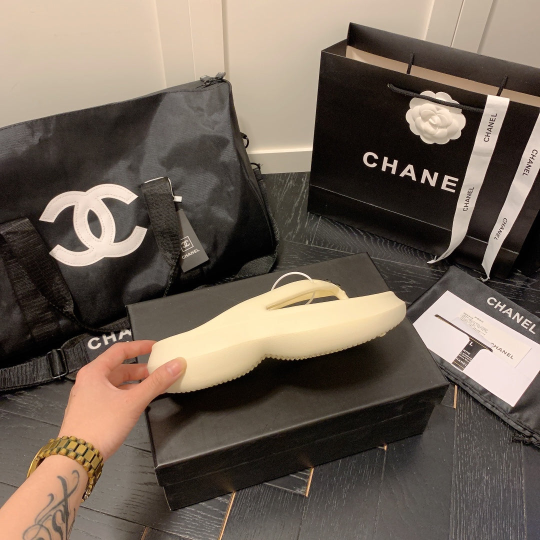 14C189ZDE Stylish Slippers