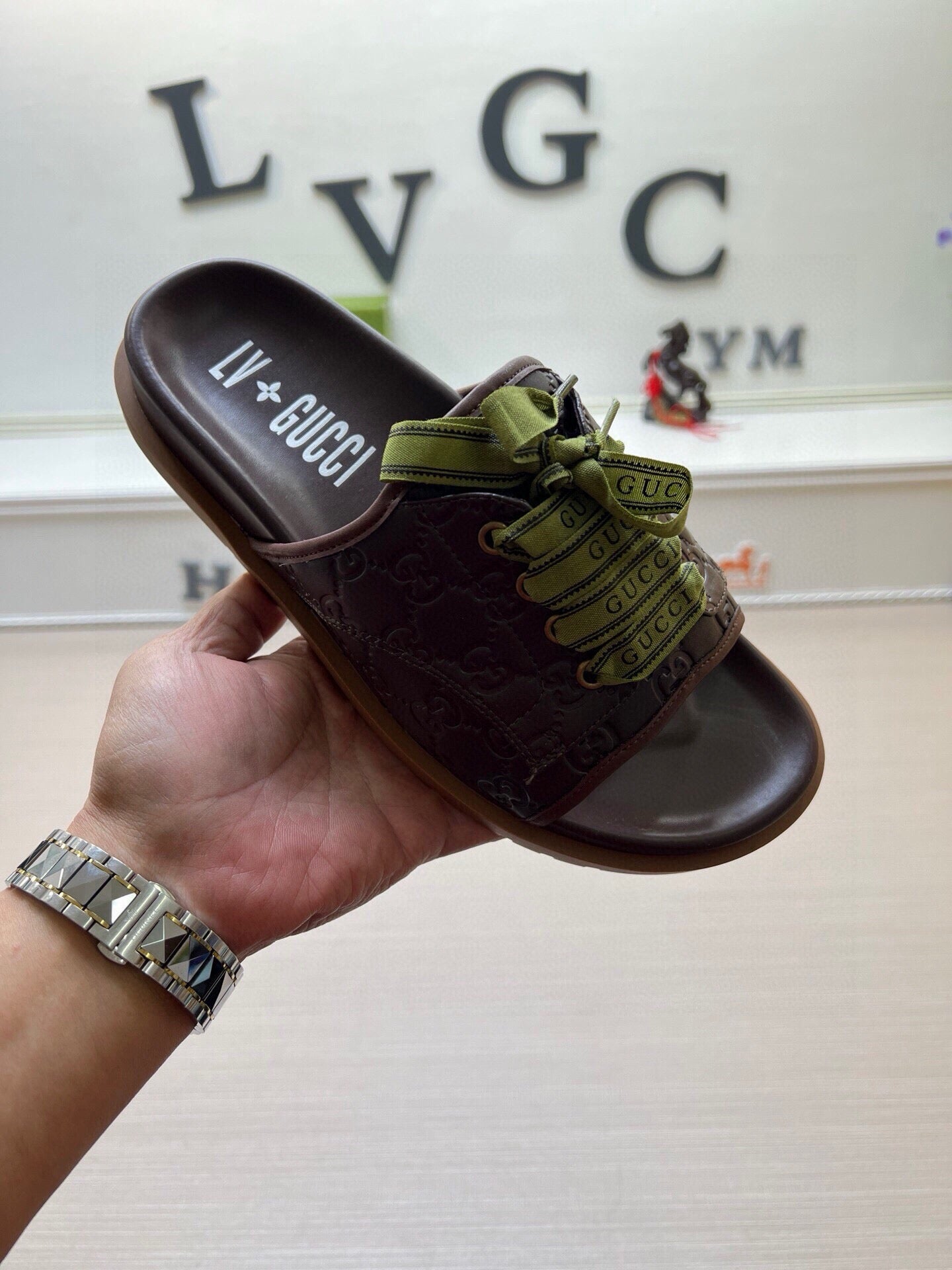 5WB242ZDE Stylish Slippers