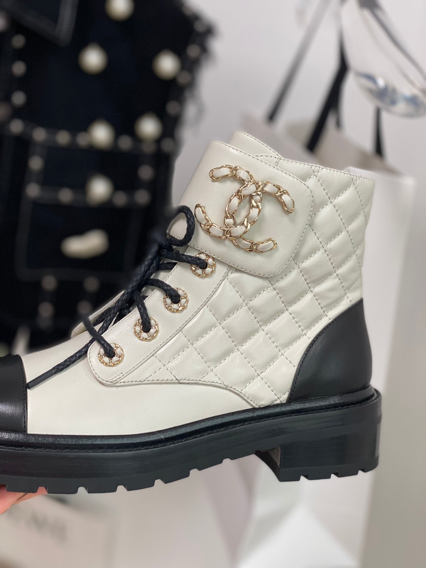 1JC10ZDE Stylish boots