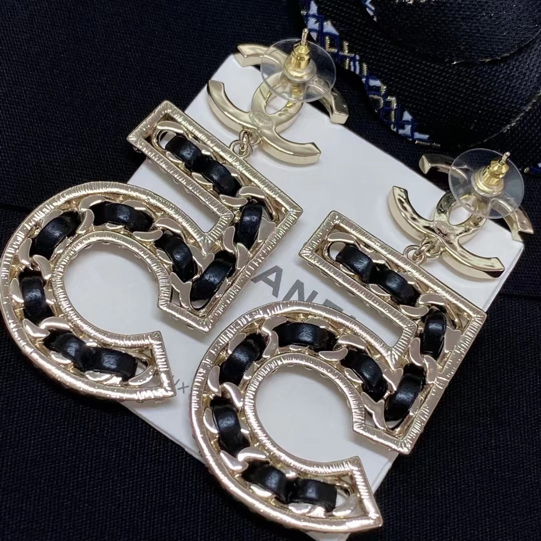 1NC49EDE Stylish Earrings