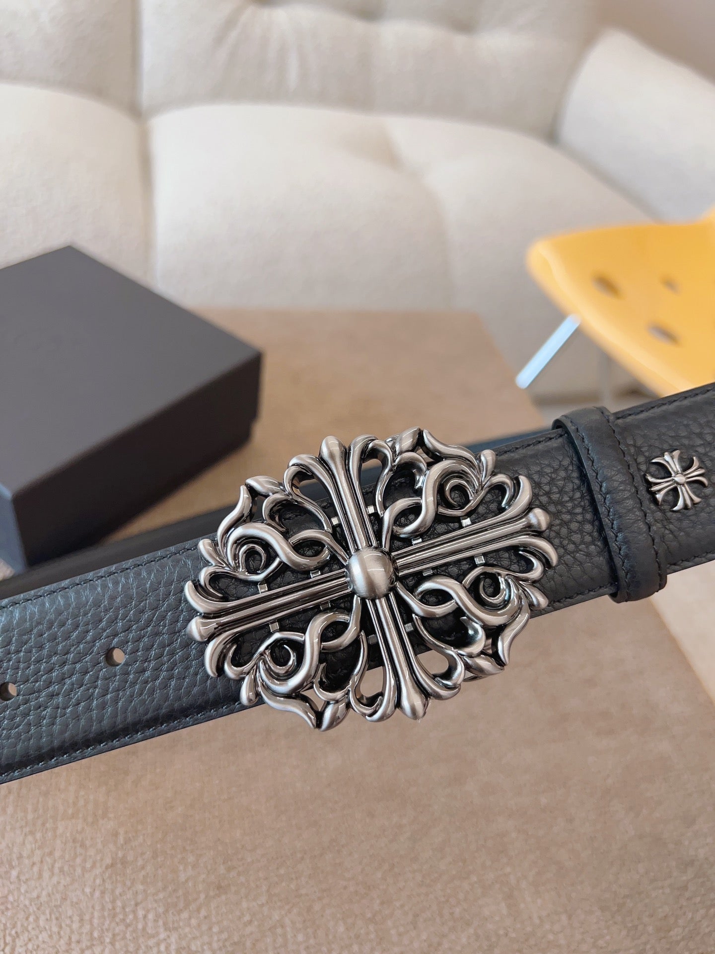 255RA16PDE Stylish High quality belt With full package