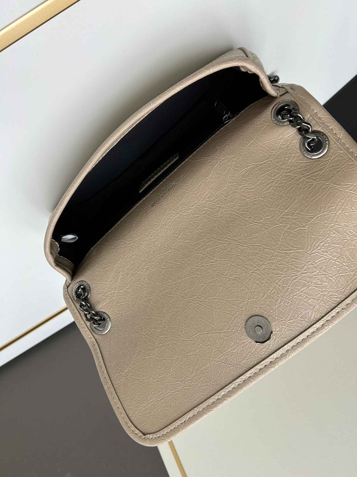 1XB460BDE Stylish leather bag