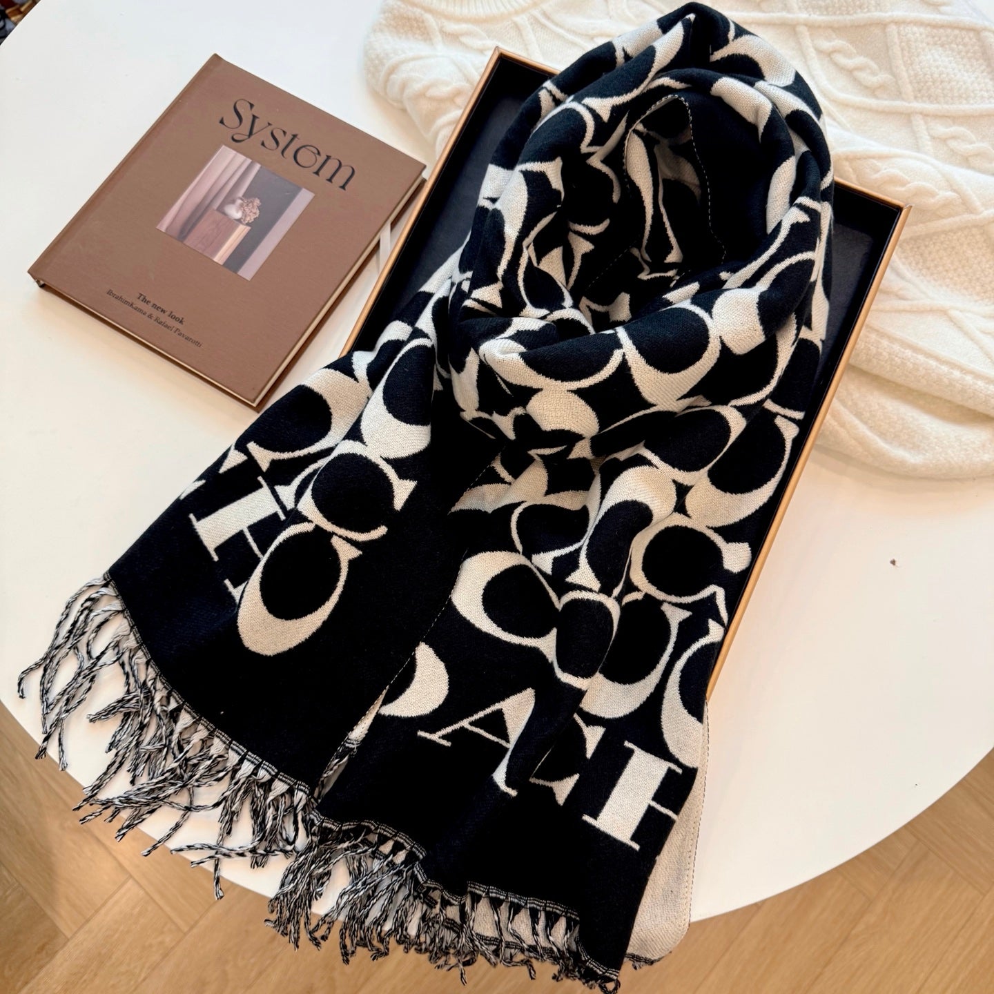 185ZA63WDE Stylish  Winter Scarves