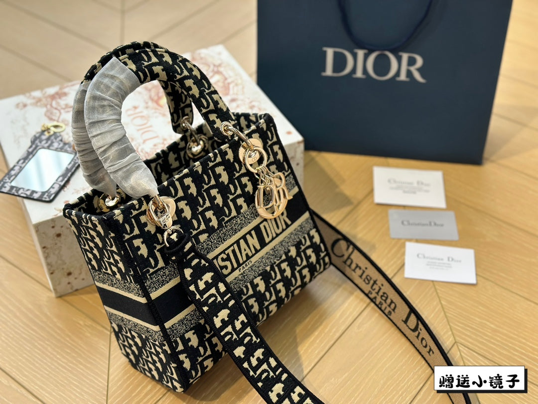 6XD241BDE Stylish bag