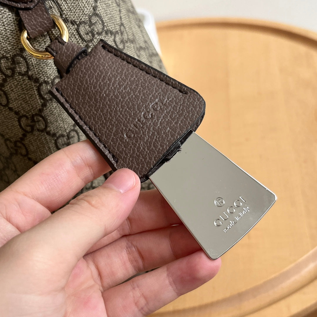 2XB266BDE Stylish leather bag 