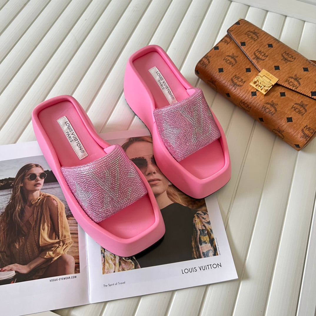 14E90ZDE Stylish Slippers